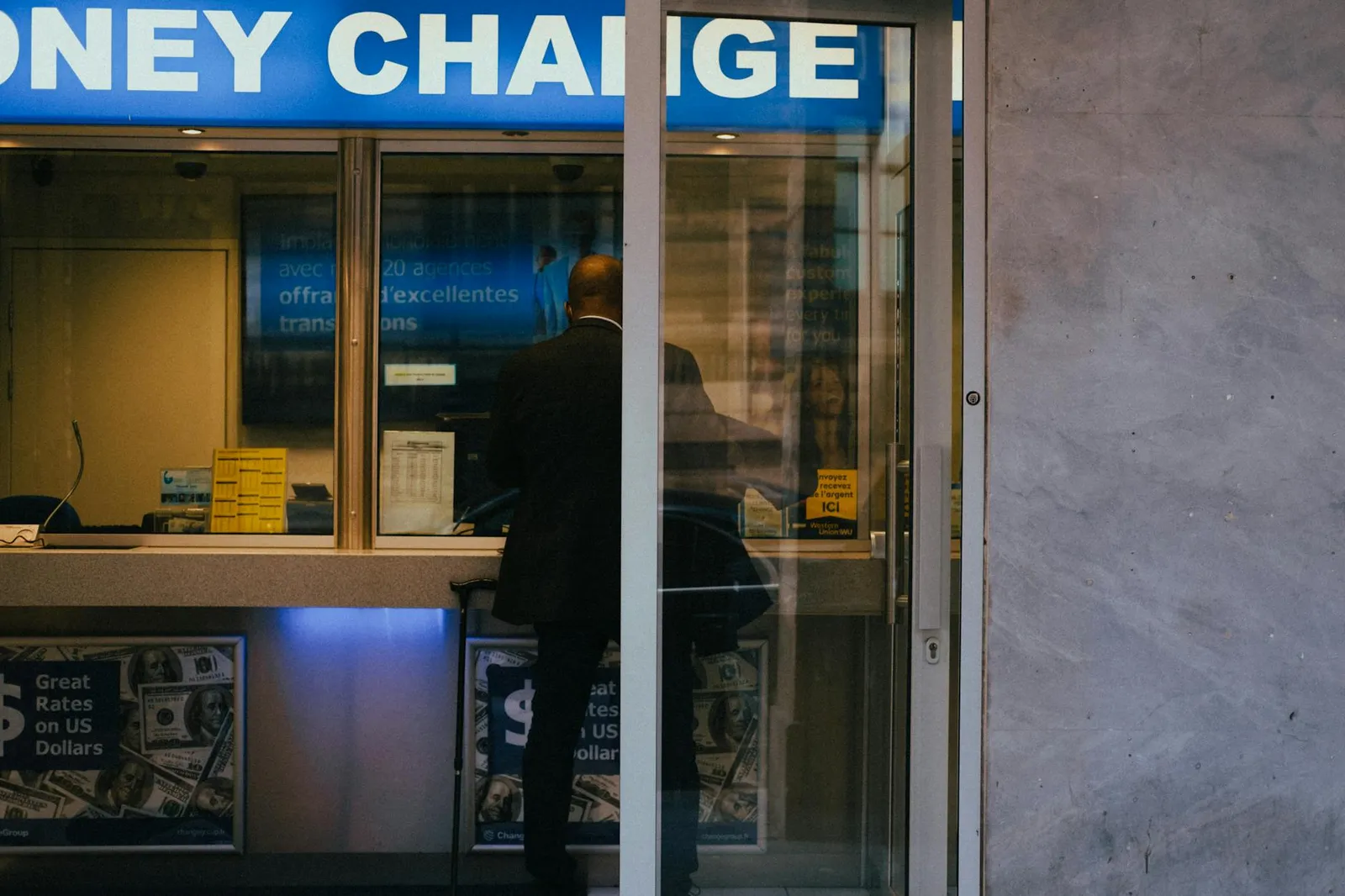 Discover the Benefits of Offshore Bank Accounts and Your Step-by-Step Guide to Get Started