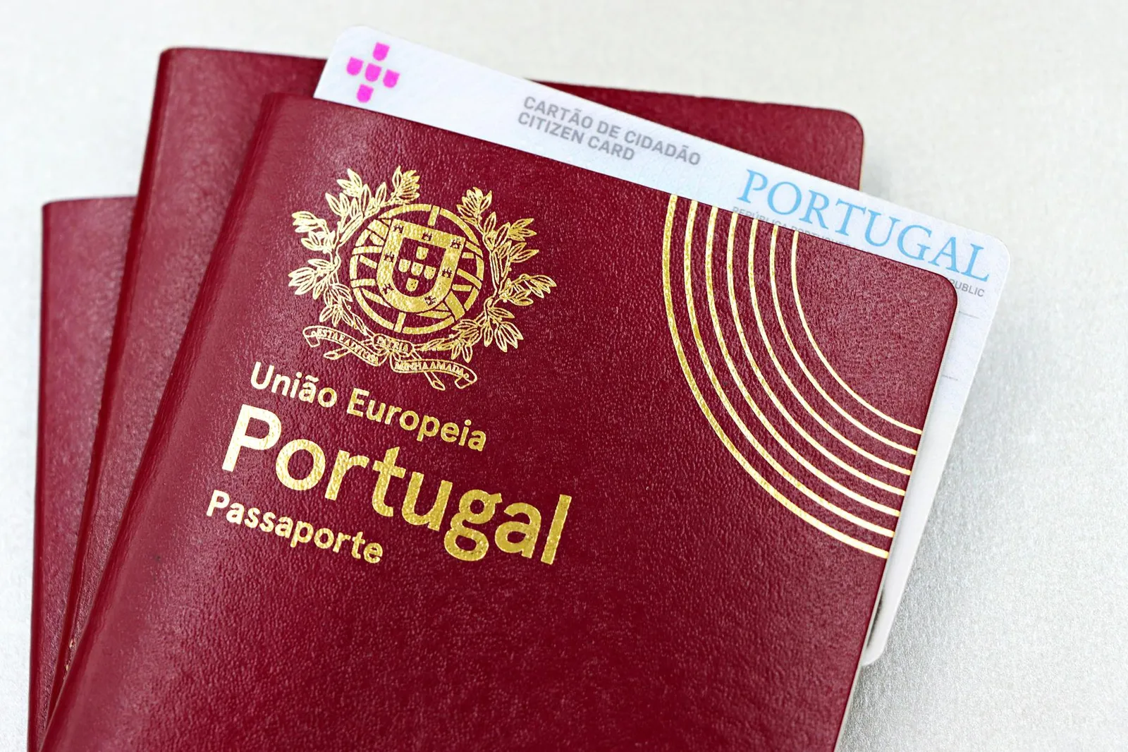 Descubre los Beneficios - Por qué Deberías Considerar Obtener un Segundo Pasaporte