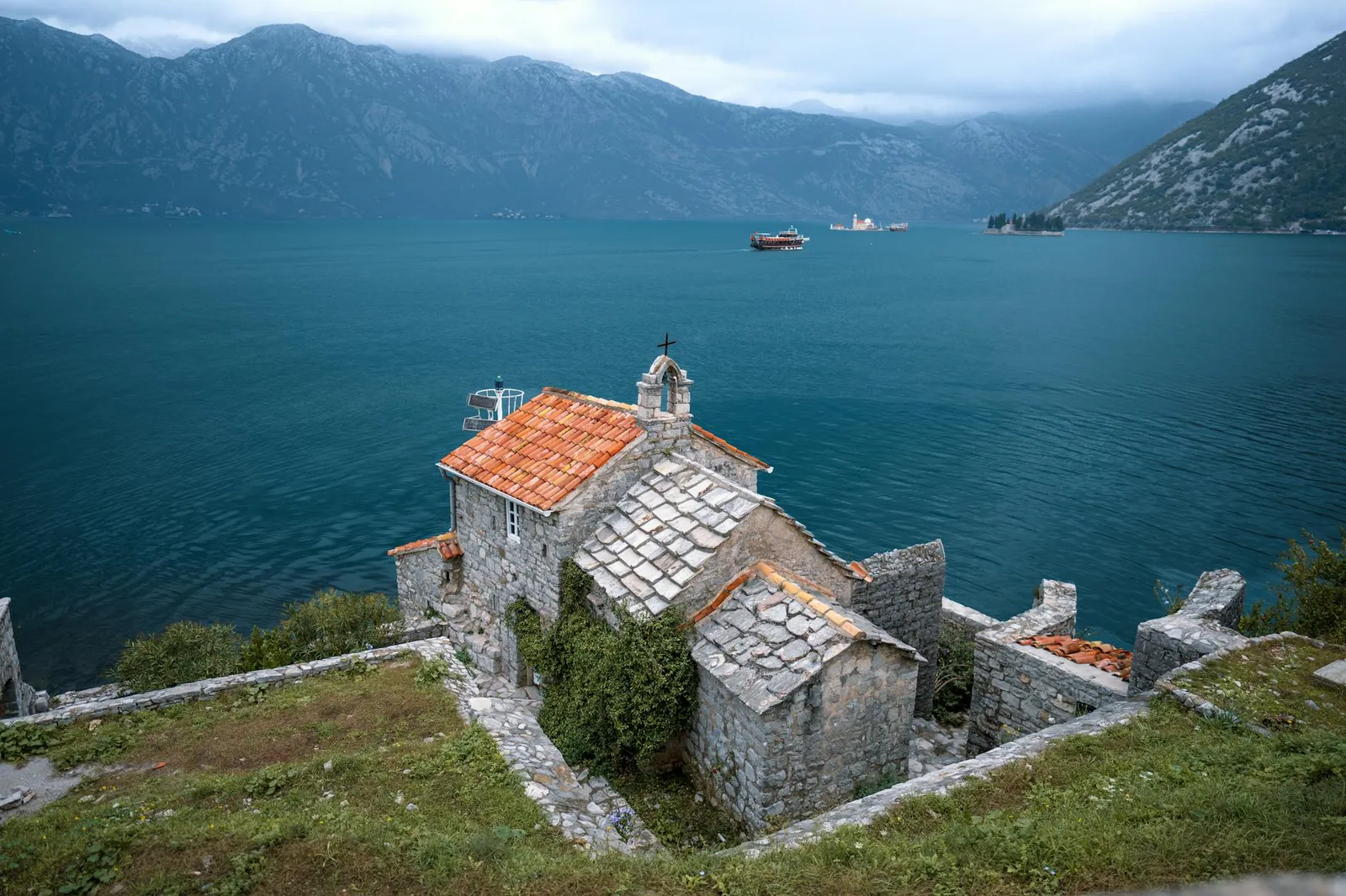 Essential Guide to Montenegro Banks - What You Need to Know Before Opening a Bank Account