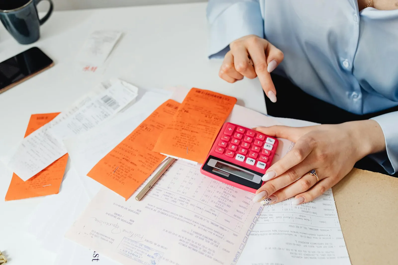 Outsourced Accounting - Weighing the Benefits and Challenges for Your Business